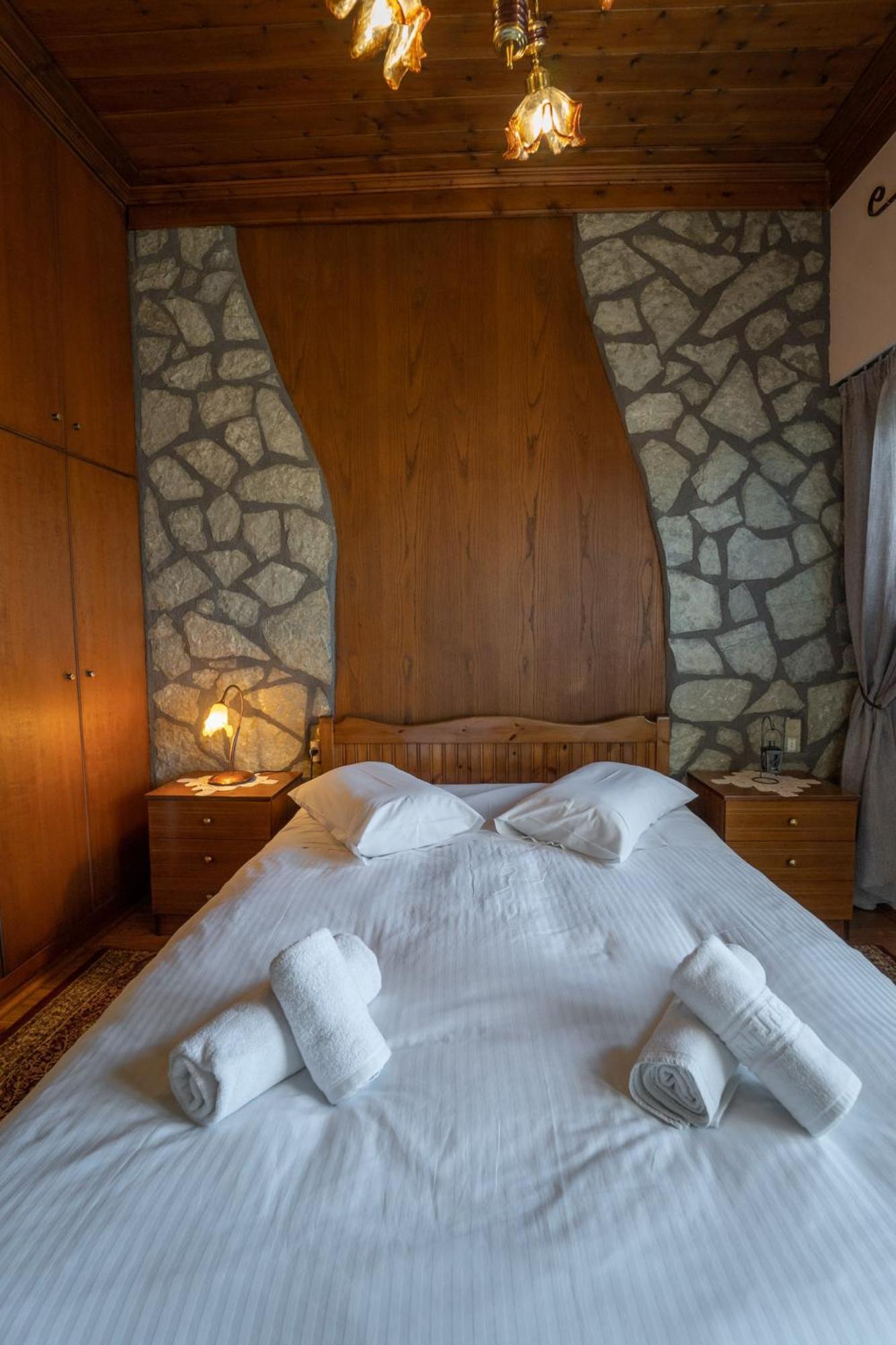 Semeli Guesthouse Karpenísion Eksteriør billede