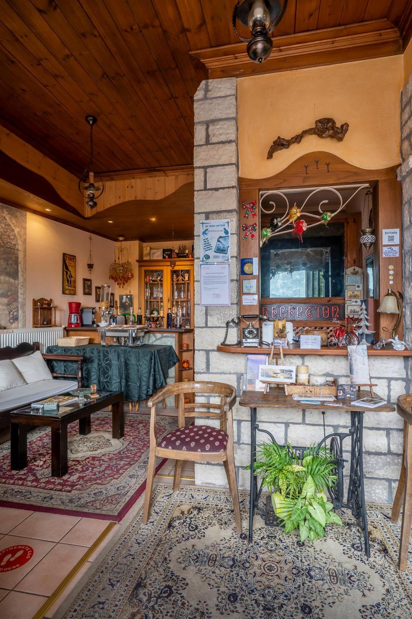 Semeli Guesthouse Karpenísion Eksteriør billede